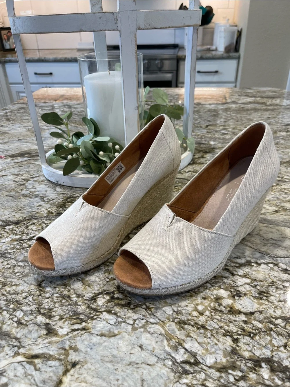 Toms Women’s Peep Toe Wedge - Black & Cream